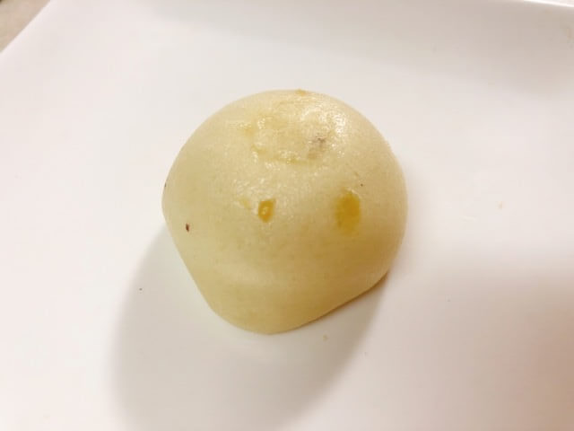 たねや名古屋三越店の芋饅頭